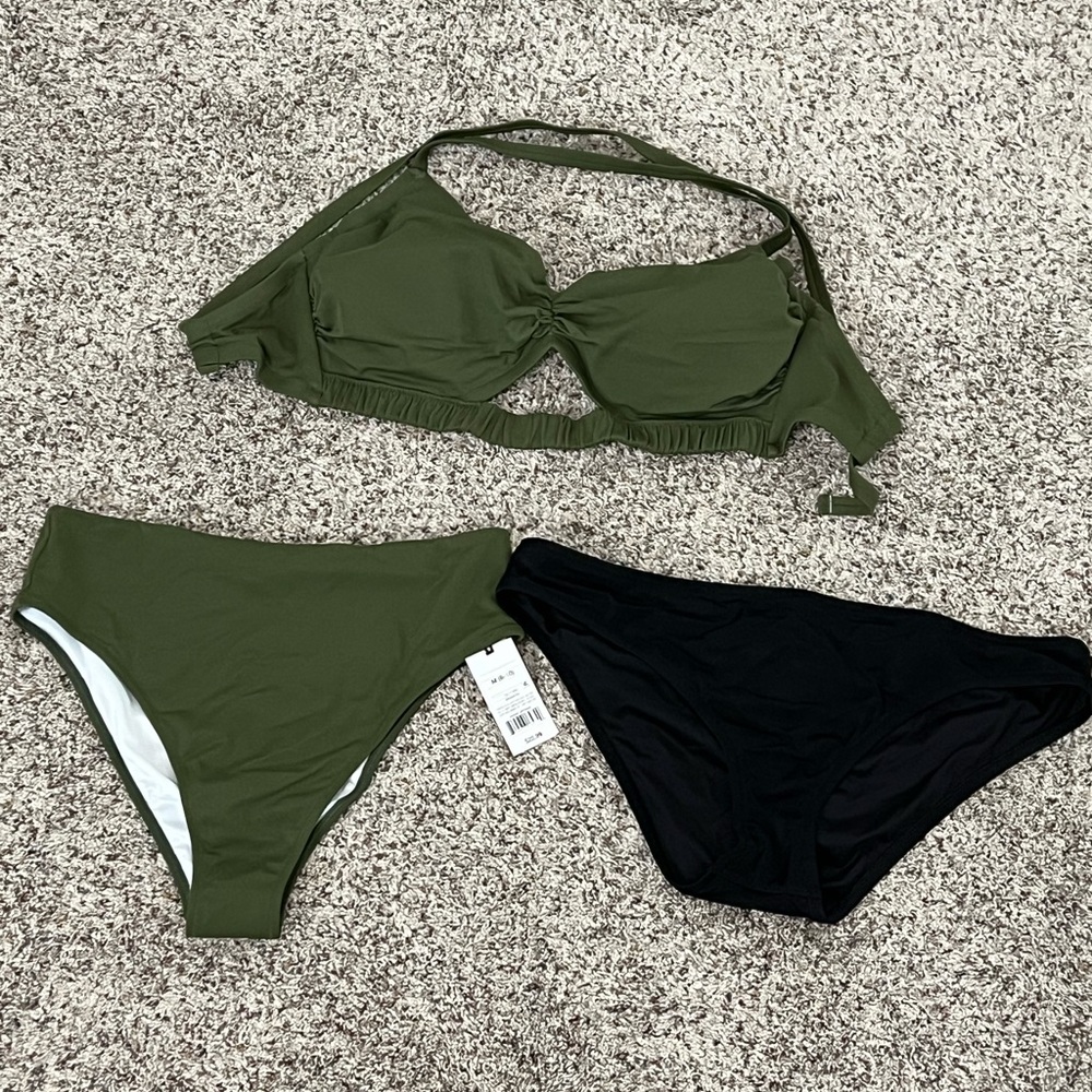 GREEN AND BLACK SWIMSUIT BUNDLE